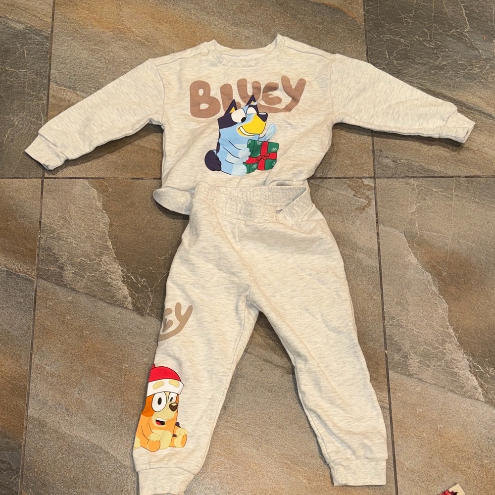 Bluey Kids Christmas Sweatshirt and Jogger Set-4t